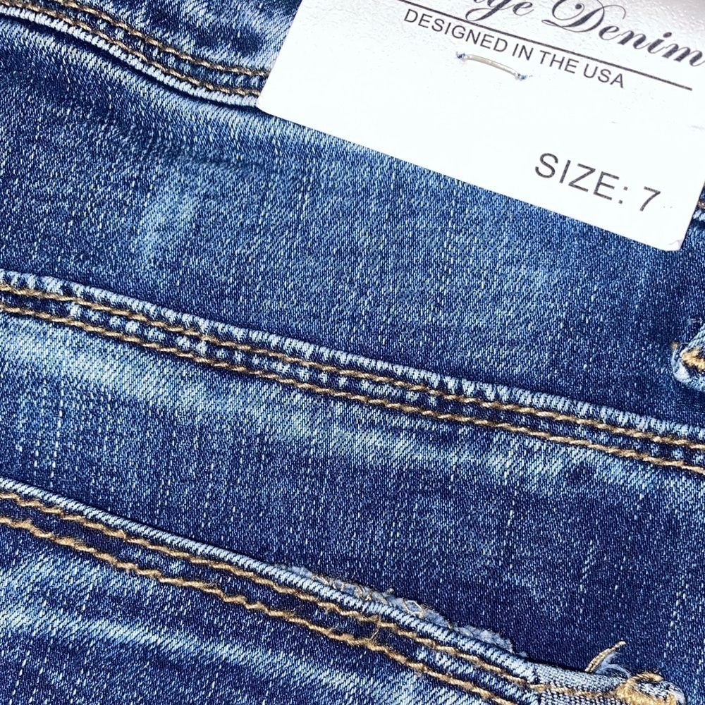 PRESTIGE DENIM Micro Mini Skirt w/Raw Cut Hem, Lace Embellishments BLUE Size 7 - Picture 5 of 6
